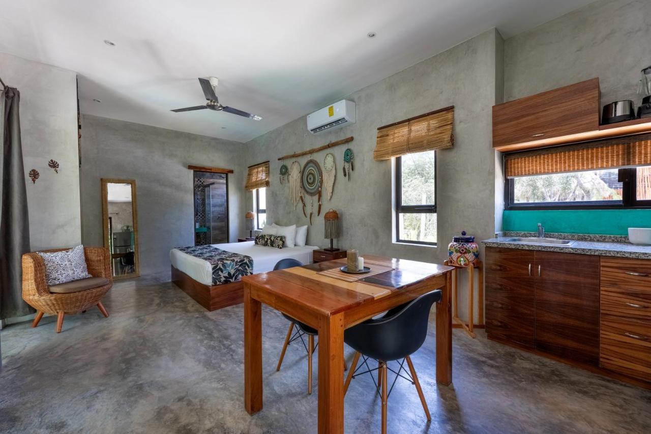 Apartment with Terrace,1259892406:JPEG