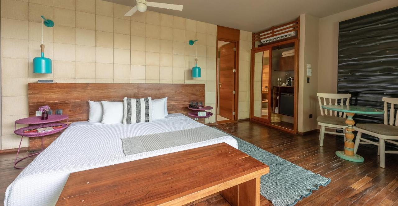 Jungle View with Refreshing Jet Tub,1413132377:JPEG