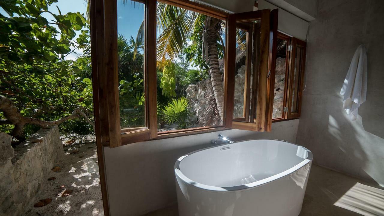 Jungle View bathtub,1597591292:JPEG