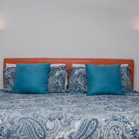 Teetotum Hotel-2